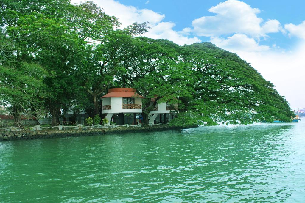 Bolgatty Palace & Island Resort Kochi Exterior foto