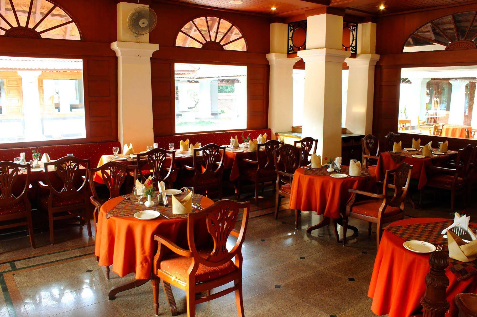 Bolgatty Palace & Island Resort Kochi Exterior foto