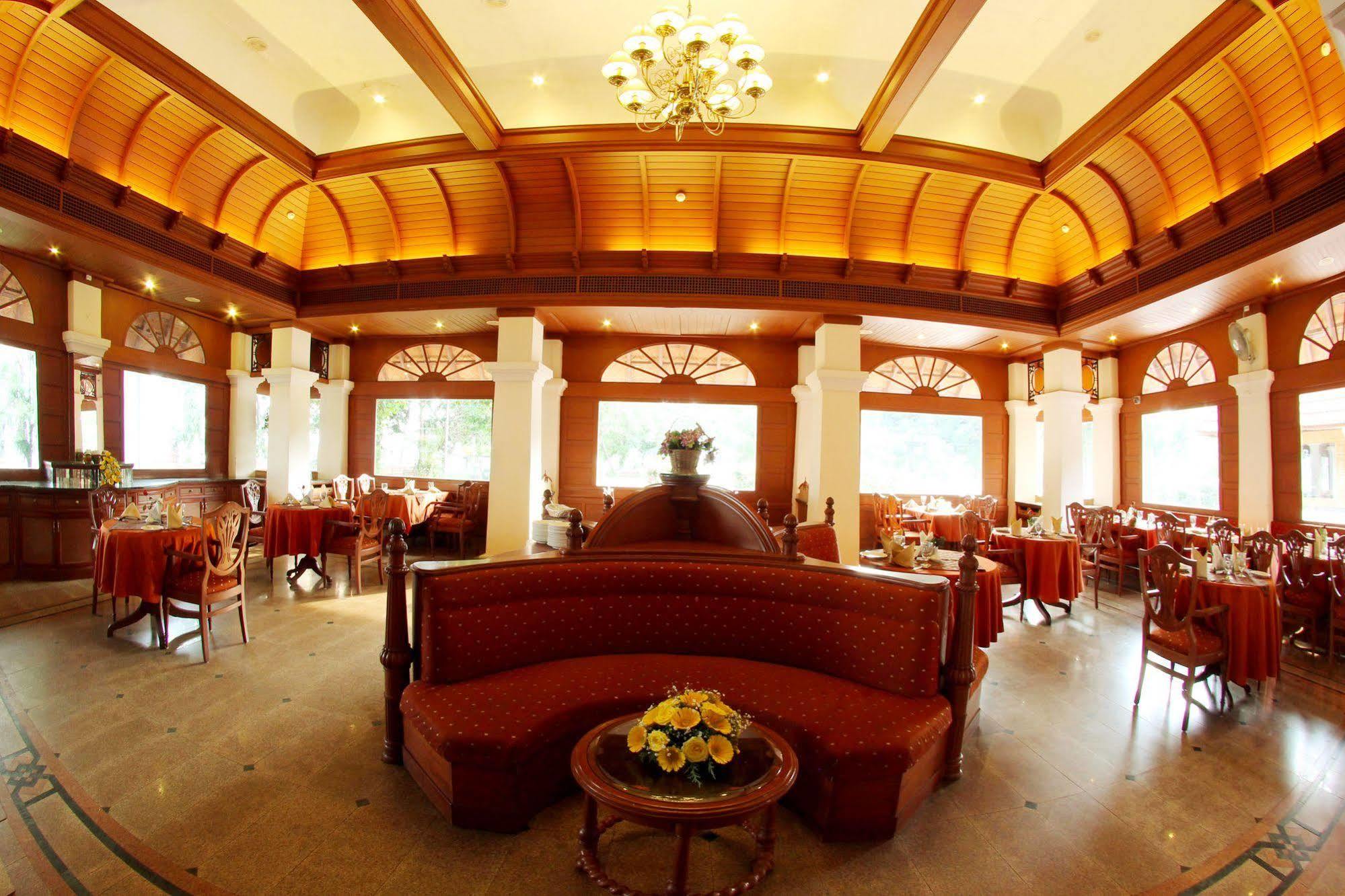 Bolgatty Palace & Island Resort Kochi Exterior foto